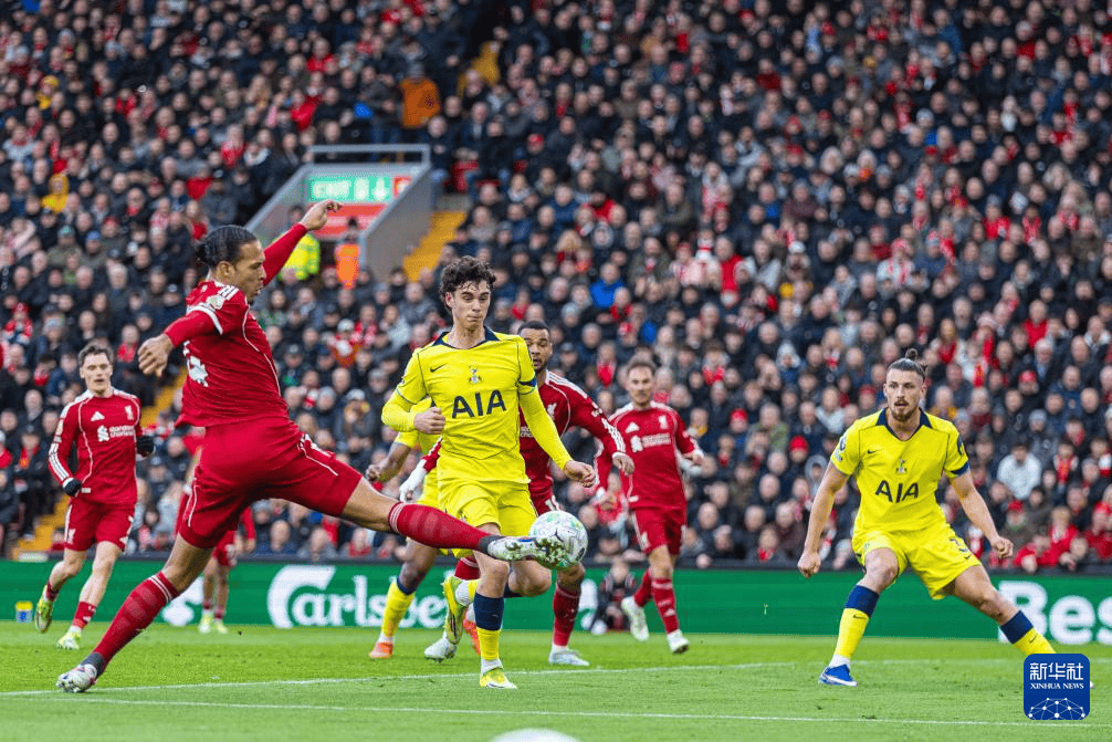 英超：热刺战平利物浦