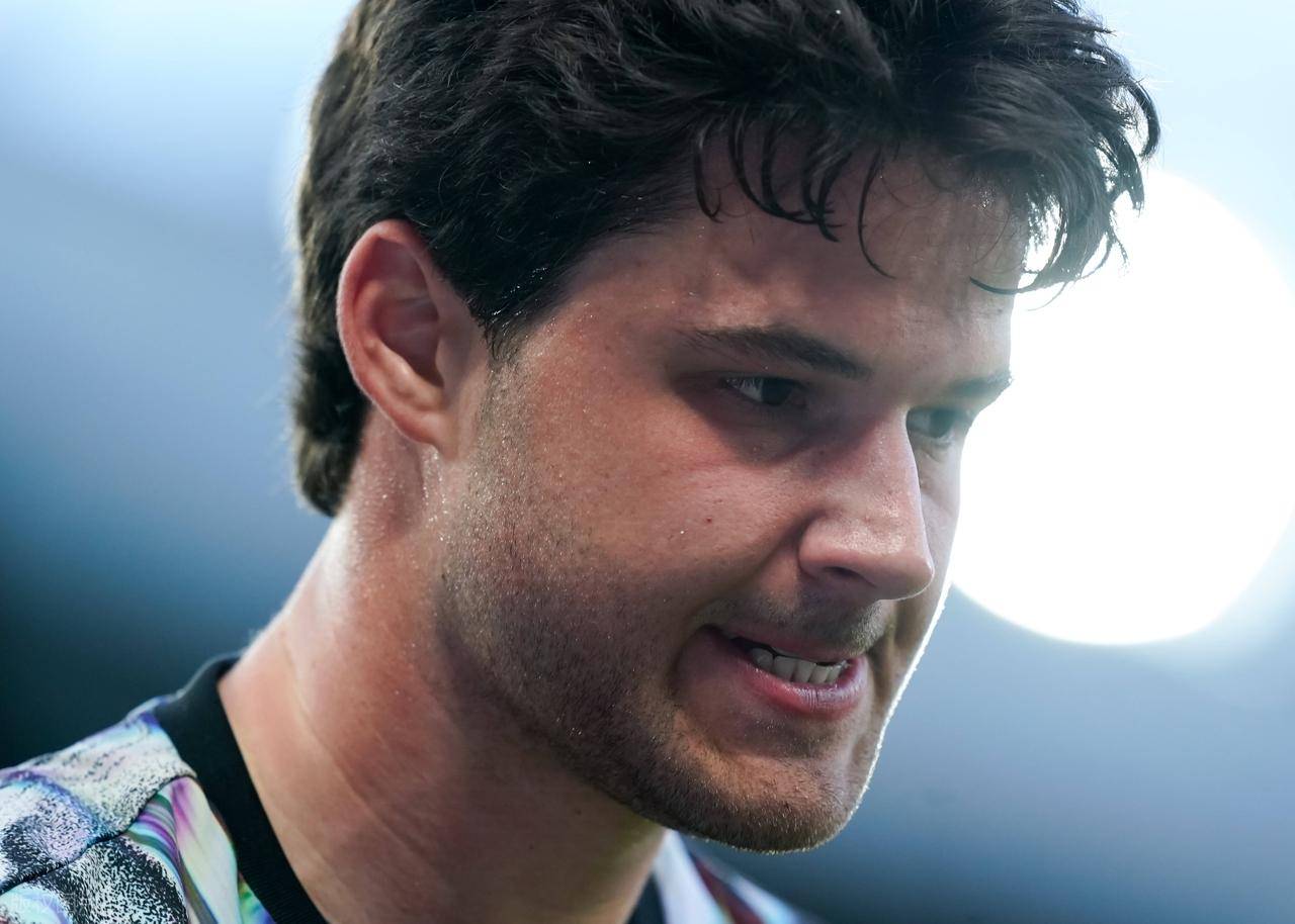 不敌曼联后，安德鲁斯才发现不对劲，难怪卡里克一直按兵不动