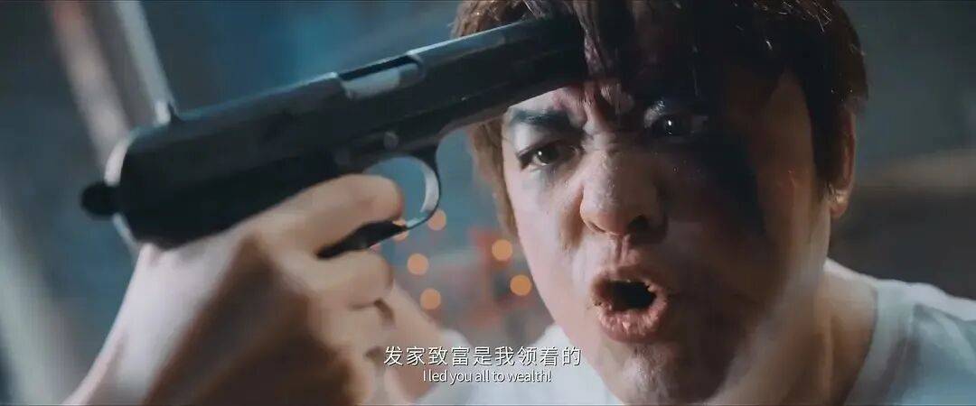 梁颂晴王李丹妮擦边香艳！包贝尔再演坏淫网大又肤浅生猛