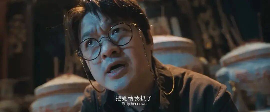 梁颂晴王李丹妮擦边香艳！包贝尔再演坏淫网大又肤浅生猛