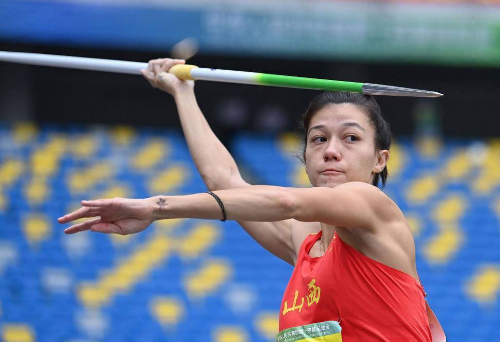 美女选手郑妮娜力：放弃加拿大国籍，毅然加入中国，称自己不后悔