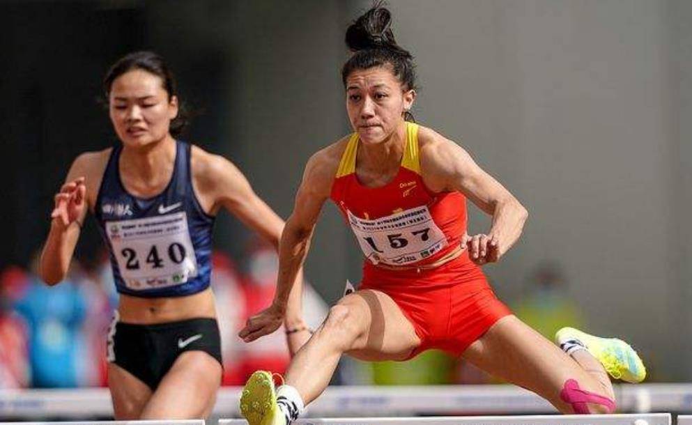 美女选手郑妮娜力：放弃加拿大国籍，毅然加入中国，称自己不后悔